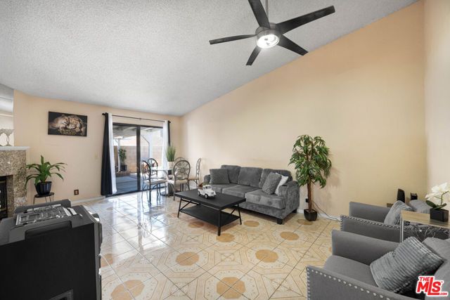 37603 Melton Avenue, Palmdale, CA 93550
