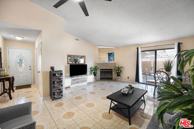 37603 Melton Avenue, Palmdale, CA 93550