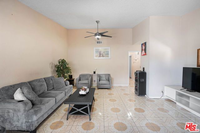 37603 Melton Avenue, Palmdale, CA 93550
