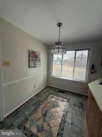 6608 HORSESHOE RD, Clinton, MD 20735