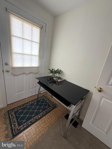 6608 HORSESHOE RD, Clinton, MD 20735