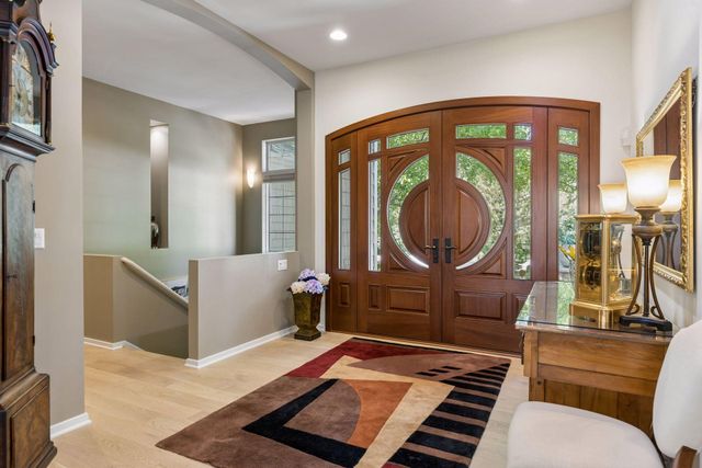 2841 Ella Lane, Minnetonka, MN 55305
