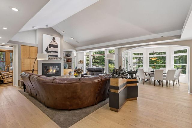 2841 Ella Lane, Minnetonka, MN 55305