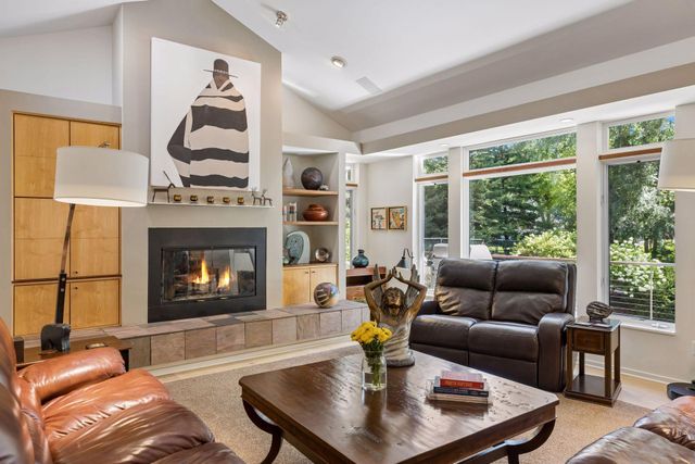2841 Ella Lane, Minnetonka, MN 55305