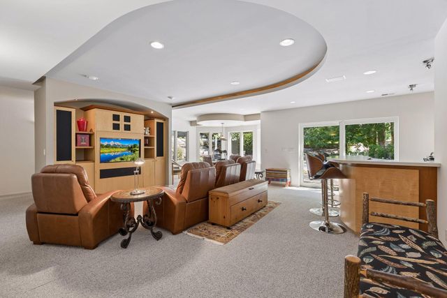 2841 Ella Lane, Minnetonka, MN 55305