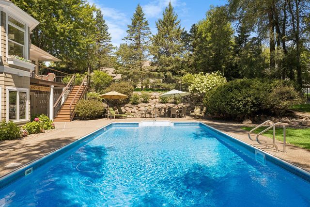 2841 Ella Lane, Minnetonka, MN 55305