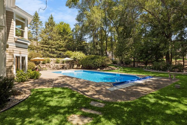 2841 Ella Lane, Minnetonka, MN 55305