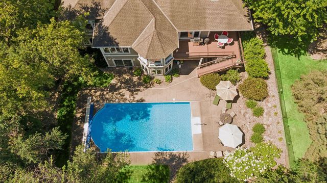 2841 Ella Lane, Minnetonka, MN 55305