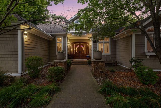 2841 Ella Lane, Minnetonka, MN 55305