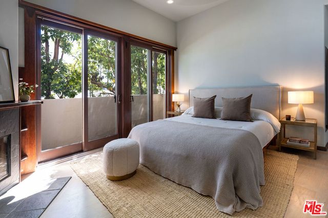 2811 Arizona Avenue 4, Santa Monica, CA 90404