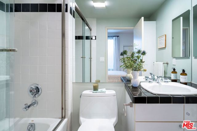 2811 Arizona Avenue 4, Santa Monica, CA 90404