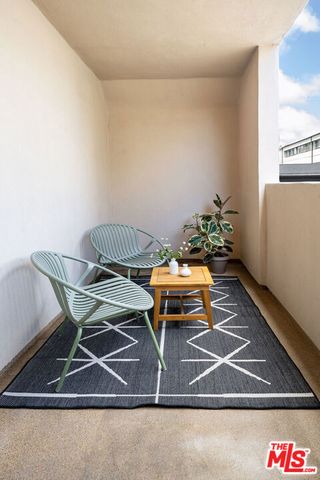 2811 Arizona Avenue 4, Santa Monica, CA 90404