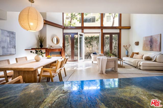 2811 Arizona Avenue 4, Santa Monica, CA 90404