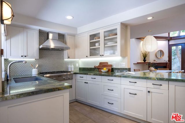 2811 Arizona Avenue 4, Santa Monica, CA 90404