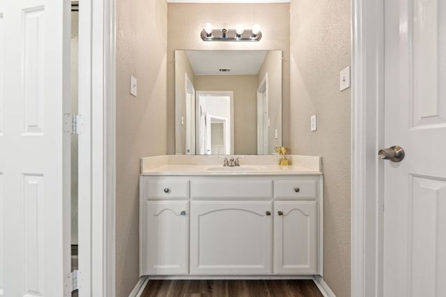 3408 Blue Forest Drive, Arlington, TX 76001