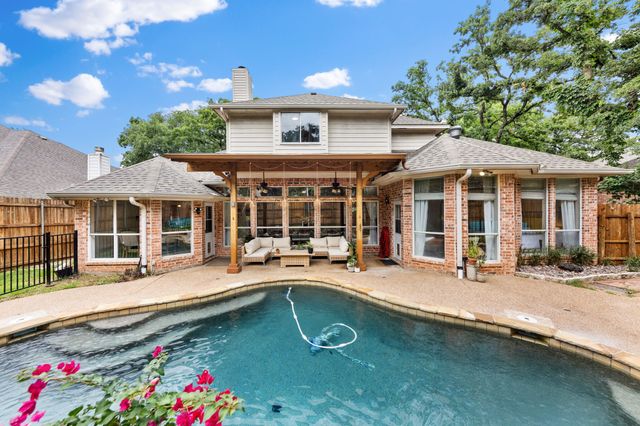 3408 Blue Forest Drive, Arlington, TX 76001