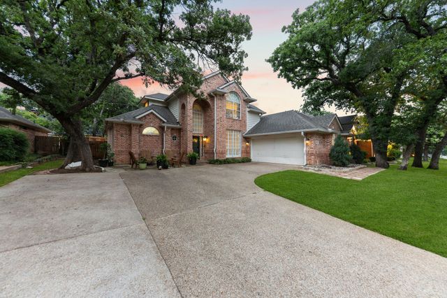3408 Blue Forest Drive, Arlington, TX 76001