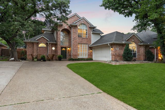 3408 Blue Forest Drive, Arlington, TX 76001