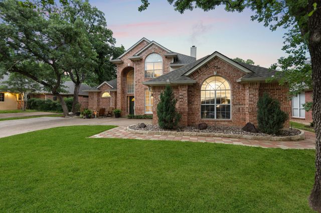 3408 Blue Forest Drive, Arlington, TX 76001