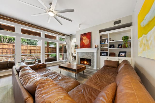 3408 Blue Forest Drive, Arlington, TX 76001
