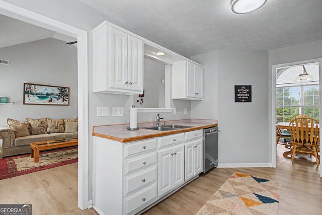 29 Pecan Lake Court, Sharpsburg, GA 30277