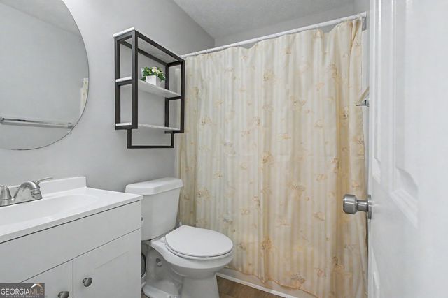 29 Pecan Lake Court, Sharpsburg, GA 30277