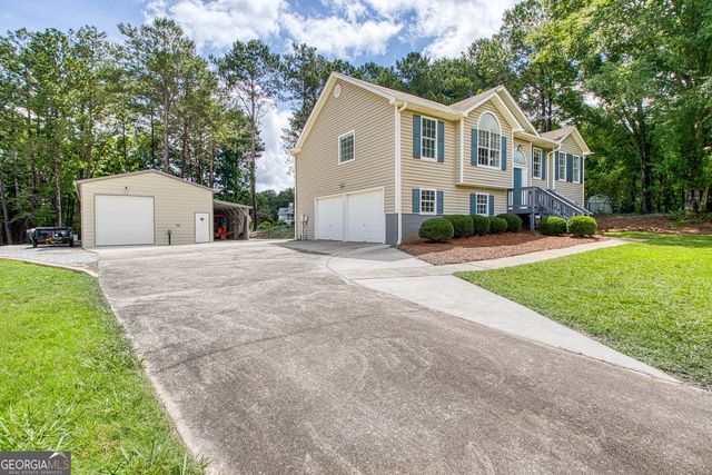 29 Pecan Lake Court, Sharpsburg, GA 30277