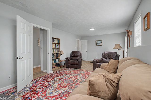 29 Pecan Lake Court, Sharpsburg, GA 30277