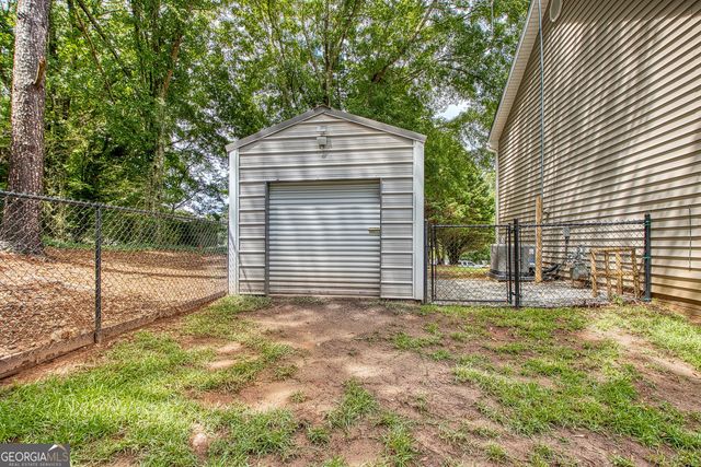 29 Pecan Lake Court, Sharpsburg, GA 30277