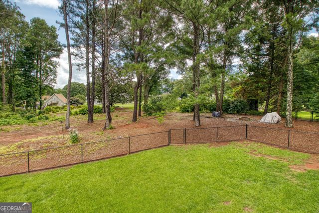 29 Pecan Lake Court, Sharpsburg, GA 30277