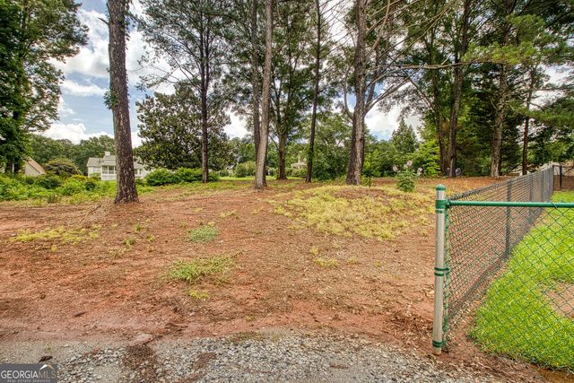 29 Pecan Lake Court, Sharpsburg, GA 30277