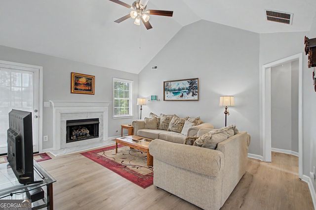 29 Pecan Lake Court, Sharpsburg, GA 30277