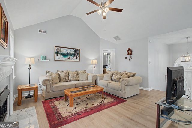 29 Pecan Lake Court, Sharpsburg, GA 30277