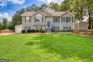 29 Pecan Lake Court, Sharpsburg, GA 30277