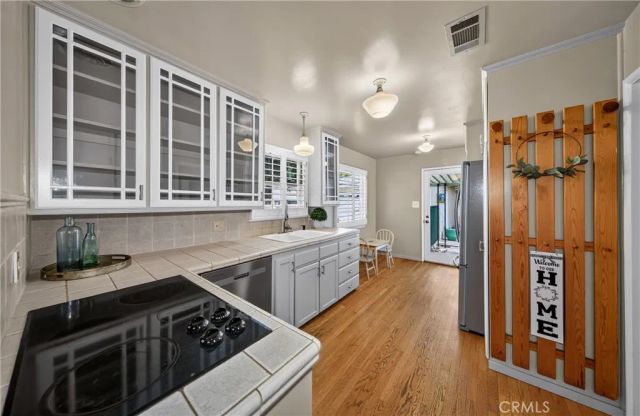 812 Serpentine, Redlands, CA 92373
