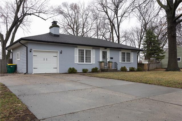 7708 W 63 Terrace, Overland Park, KS 66202