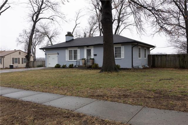 7708 W 63 Terrace, Overland Park, KS 66202