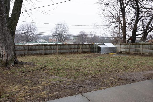 7708 W 63 Terrace, Overland Park, KS 66202