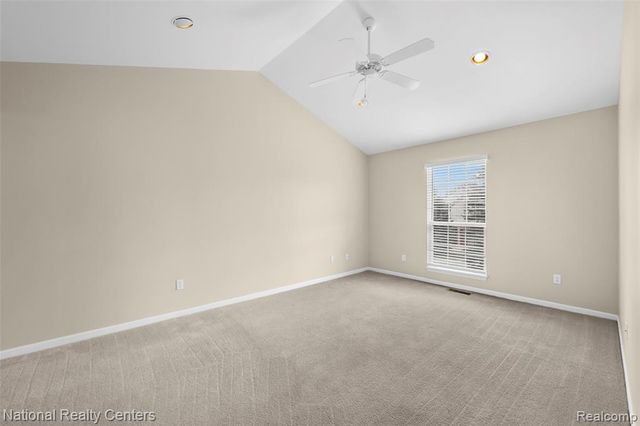 7201 Farmingdale Lane, Walled Lake, MI 48390