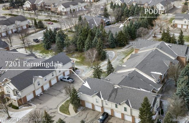 7201 Farmingdale Lane, Walled Lake, MI 48390