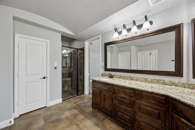 1310 Billingsley Drive, Waxahachie, TX 75167