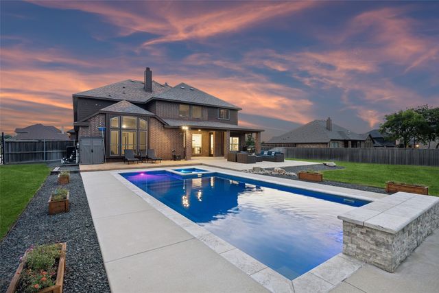 1310 Billingsley Drive, Waxahachie, TX 75167