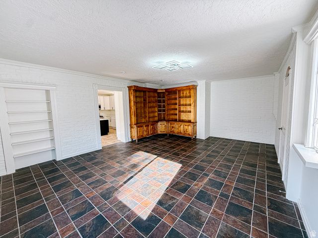 2524 VAN BUREN AVE, Ogden, UT 84401