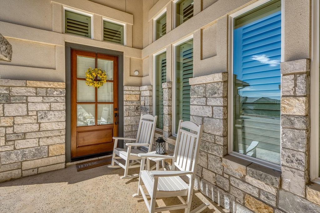 124 Apache Tears DR, Horseshoe Bay, TX 78657