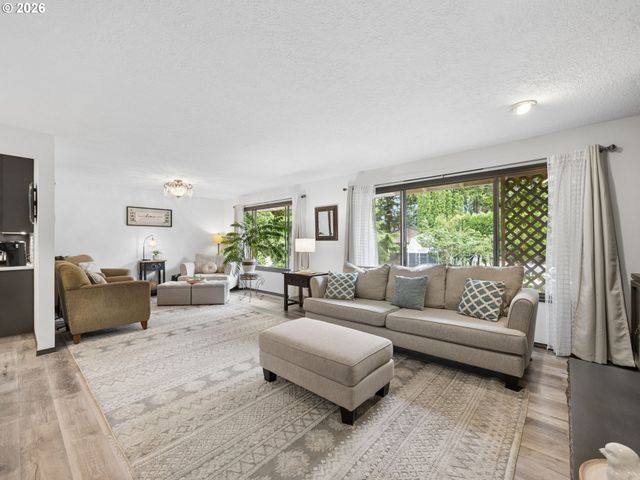 15120 Se FRANKLIN St, Portland, OR 97236