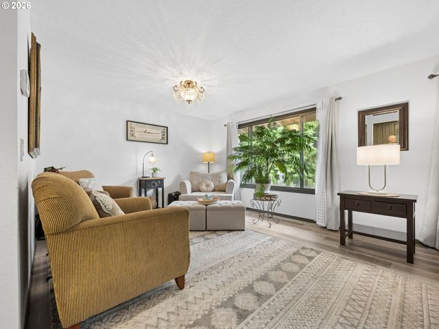 15120 Se FRANKLIN St, Portland, OR 97236