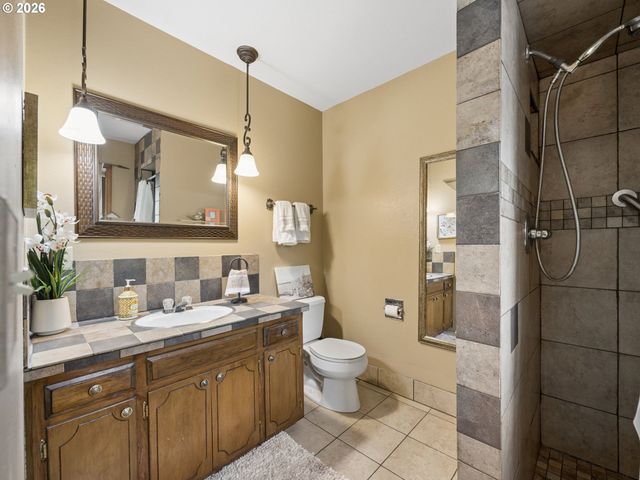 15120 Se FRANKLIN St, Portland, OR 97236