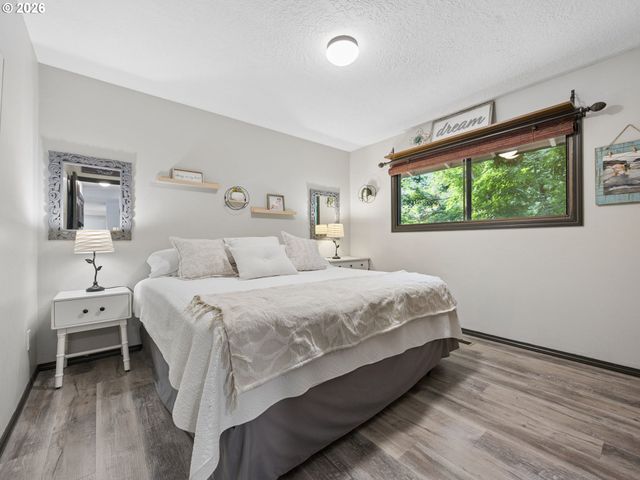 15120 Se FRANKLIN St, Portland, OR 97236