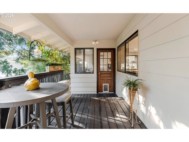 15120 Se FRANKLIN St, Portland, OR 97236