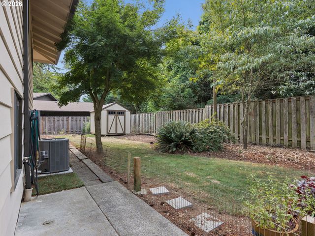 15120 Se FRANKLIN St, Portland, OR 97236